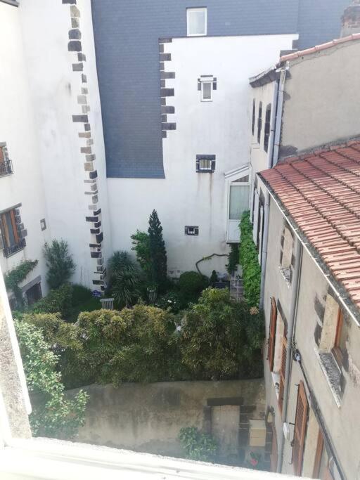 Studio Sous Les Toits Paisible Appartement *