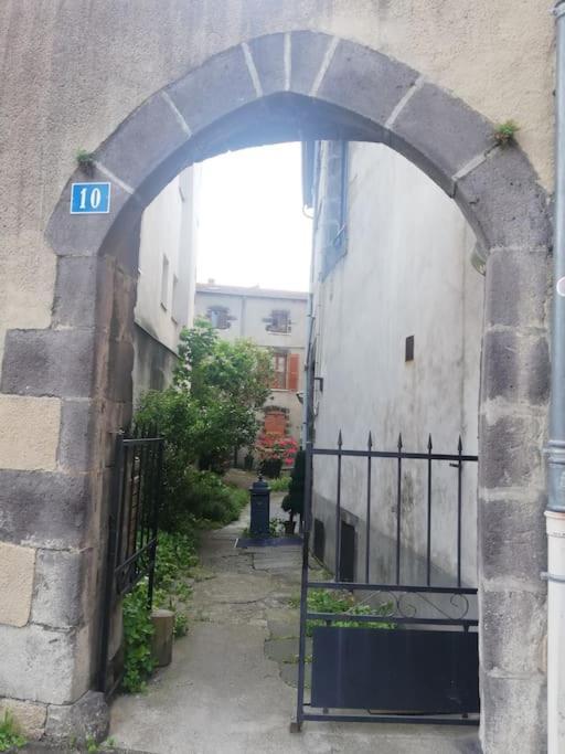 Studio Sous Les Toits Paisible Appartement